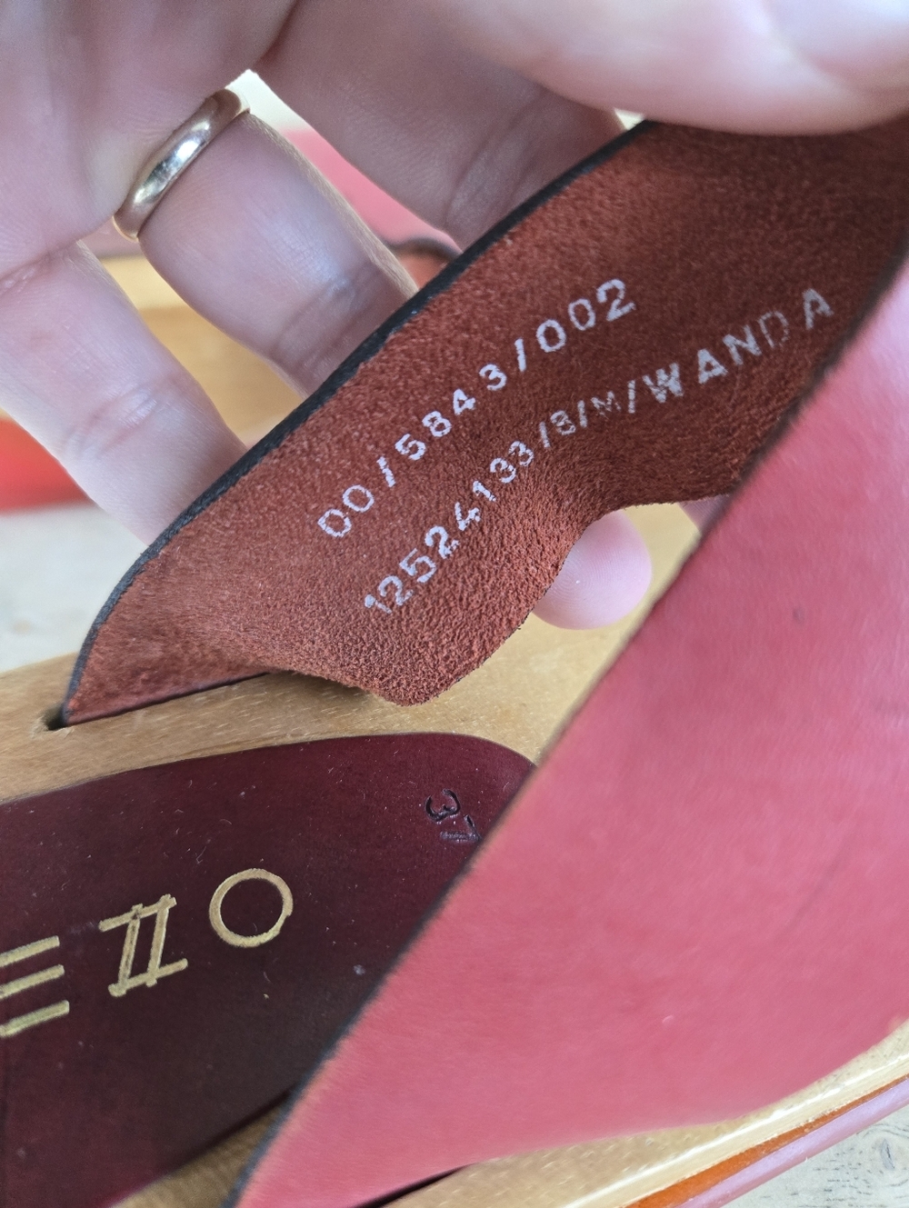 Arezzo Wood & Leather Sandals - Picture 4 of 9